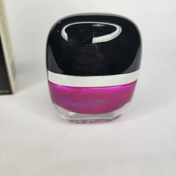 Marc Jacobs Enamored Lacquer Nail Colour "Oui!" 118 Pink Nail Polish Chrome Holo - Picture 4 of 7